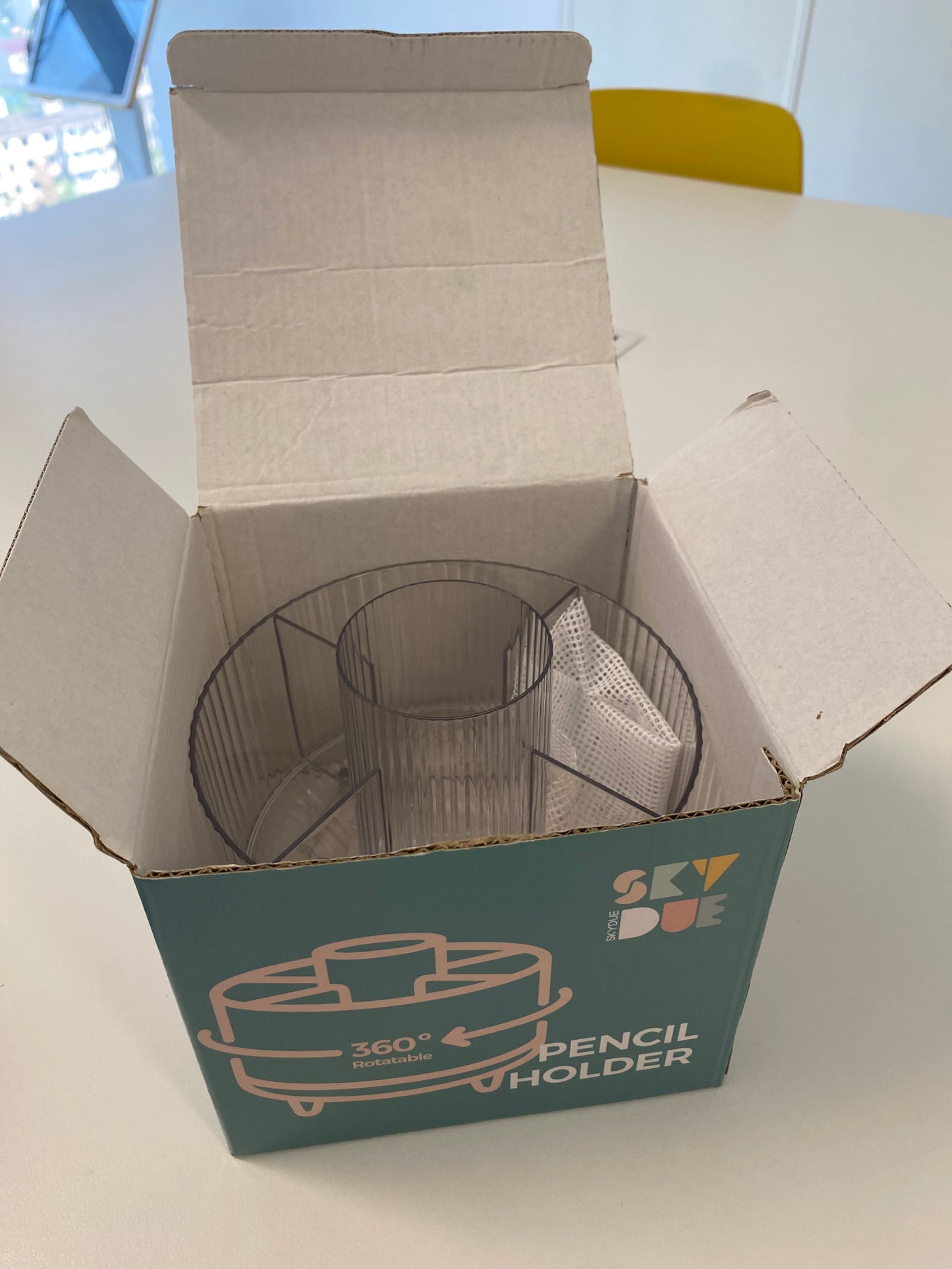 360° Rotate Elegant Comb Case, Portable Travel Comb Holder,  Storage Box for Hair Combs, Perfect Gift for Women & Men