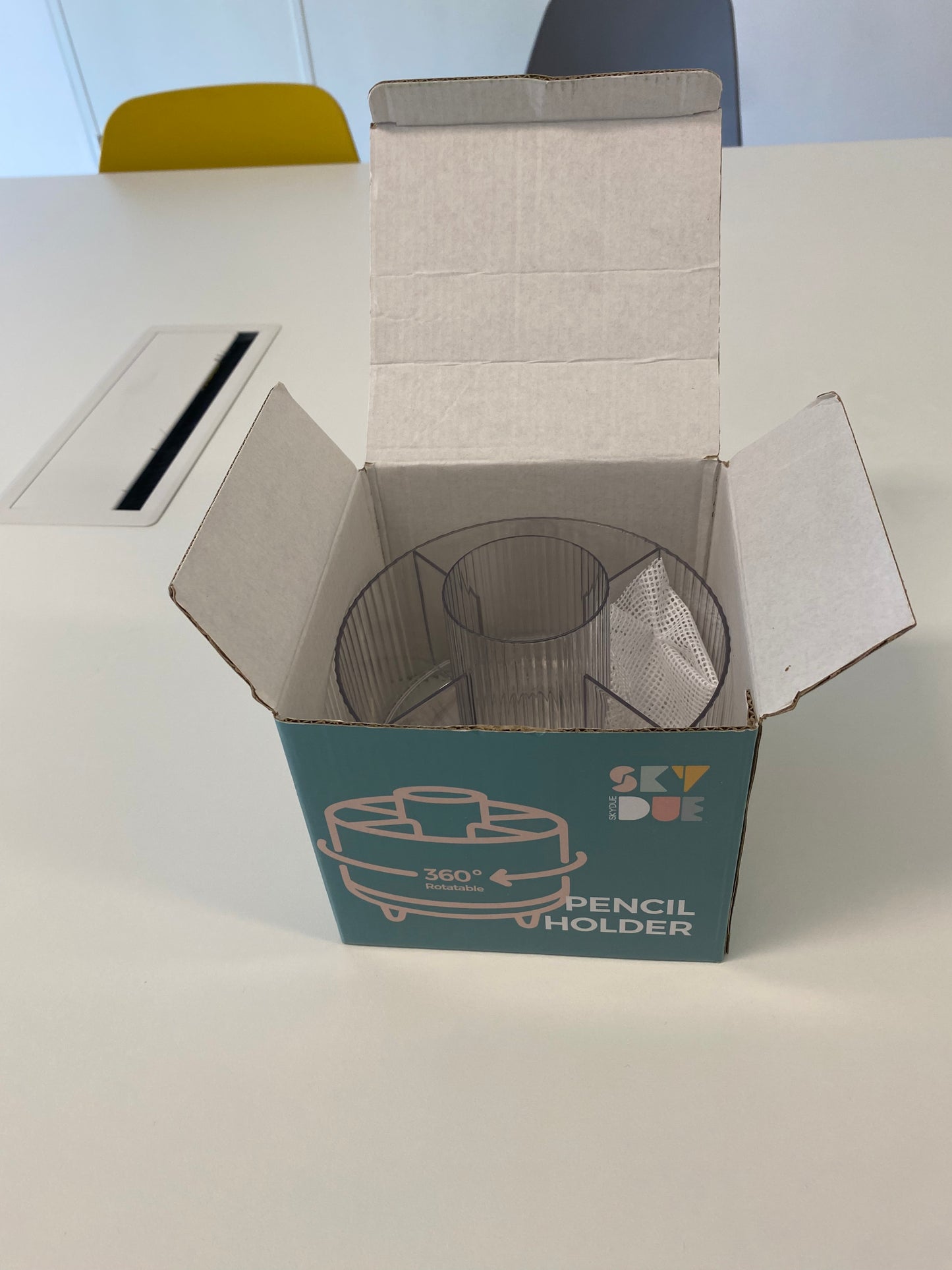 360° Rotate Elegant Comb Case, Portable Travel Comb Holder,  Storage Box for Hair Combs, Perfect Gift for Women & Men