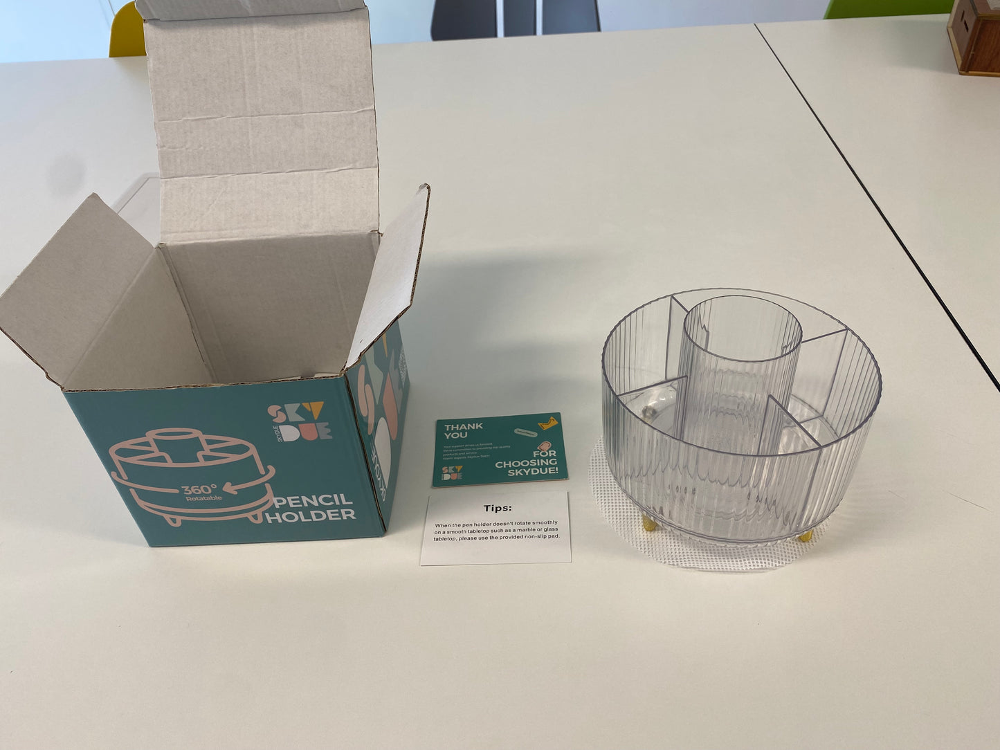 360° Rotate Elegant Comb Case, Portable Travel Comb Holder,  Storage Box for Hair Combs, Perfect Gift for Women & Men