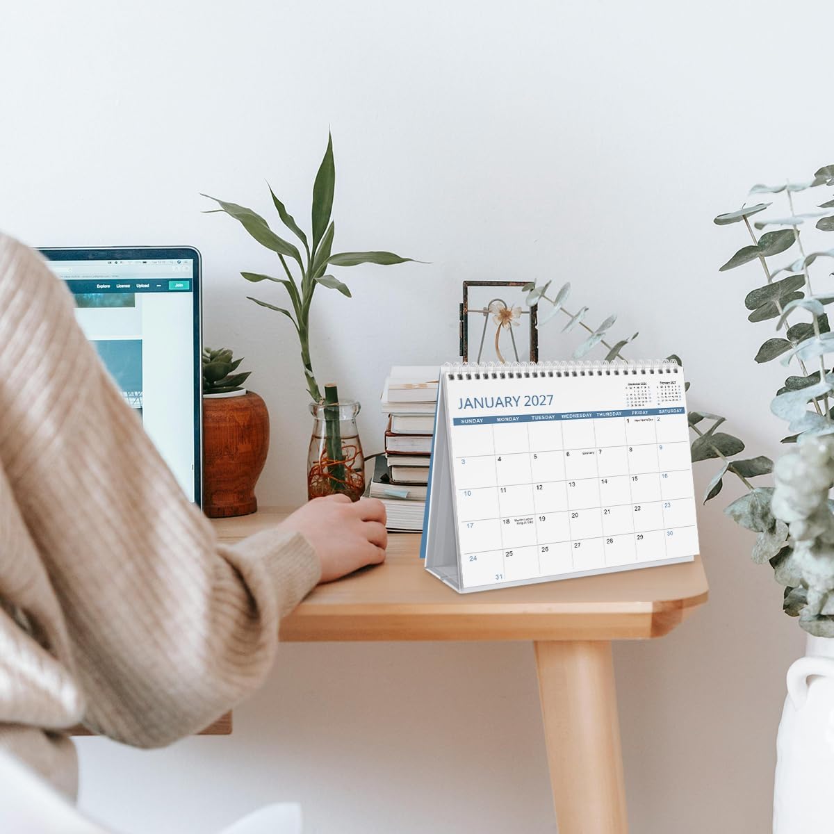 SKYDUE Desk Calendar 2026, 18 Months Small Desk Calendar 2026-2027, Jan 2026 to Jun 2027, 10" x 8" Desktop Calendar Planner with Stickers, Black