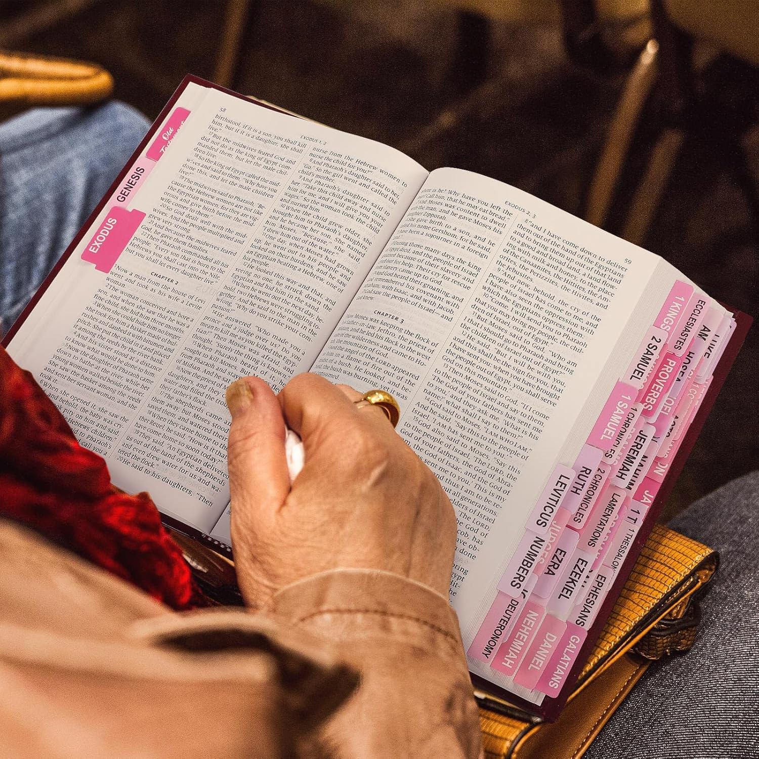 SKYDUE Bible Tabs: 100 Laminated Study Tabs for Women & Men, Pink