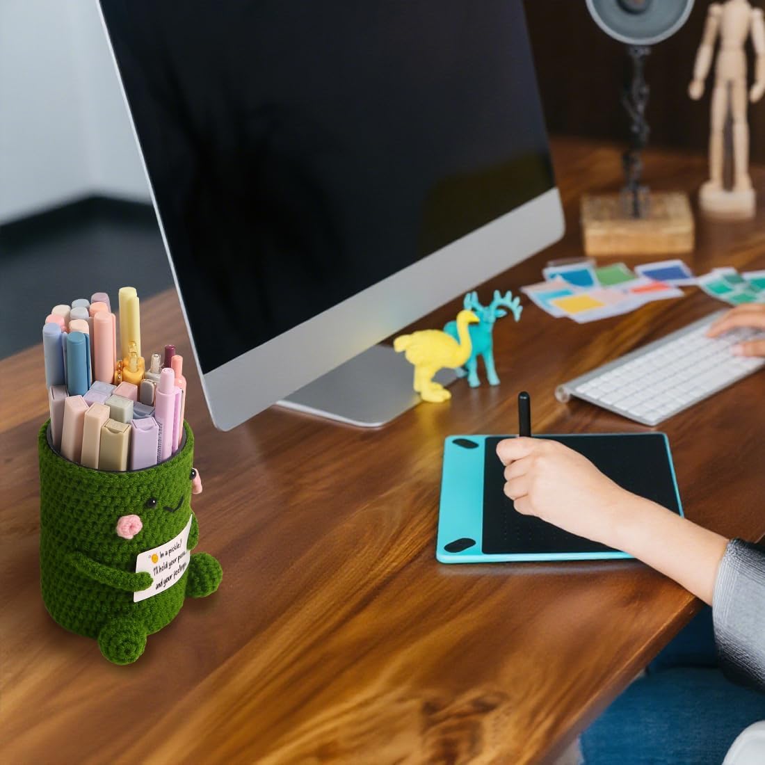 Crocheted Pen & Pencil Holder with Inspirational Card - Handmade Desk Organizer for Office, School, Home - Functional Desk Decor Pen Cup